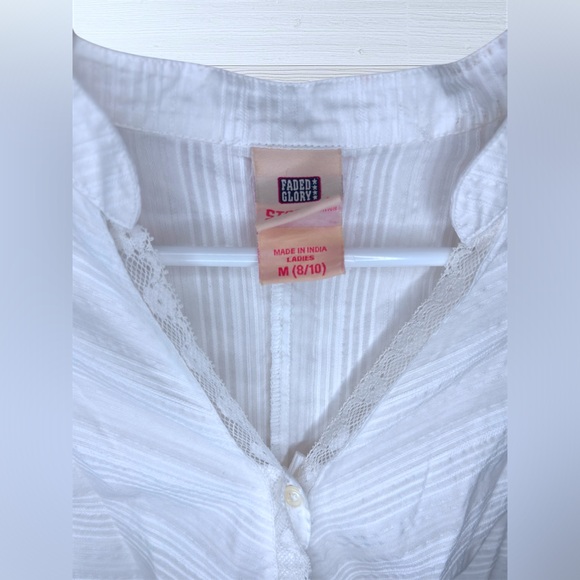 FADED GLORY Vintage Women’s Vertical Stripe Short Sleeve Blouse with Lace Accent - Picture 4 of 7